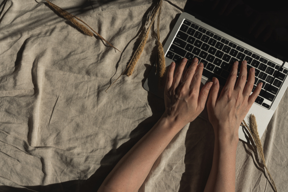 Top 6 Digital Marketing Strategies for Fashion Labels